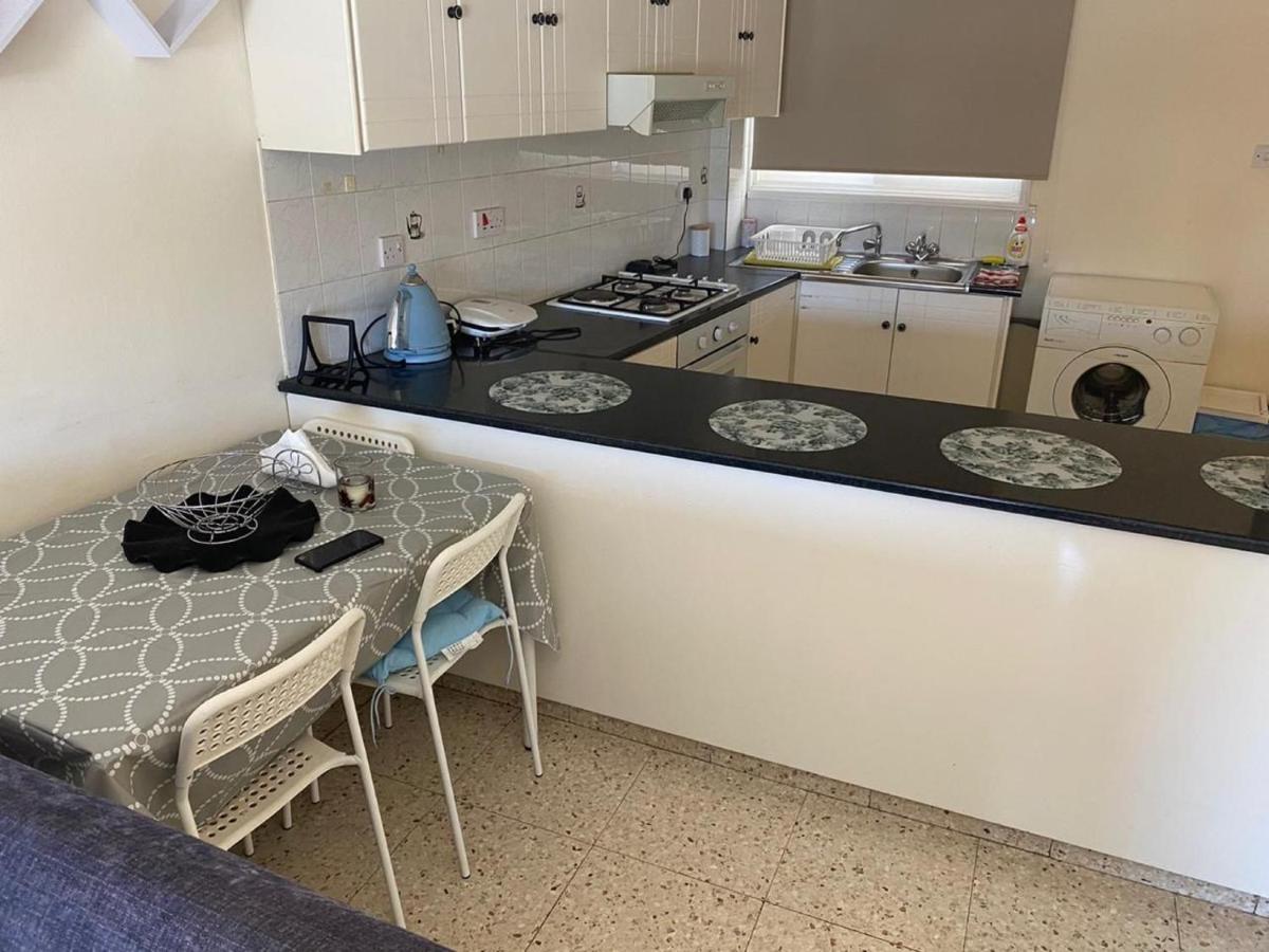 Comfort Apartment Ларнака Екстериор снимка